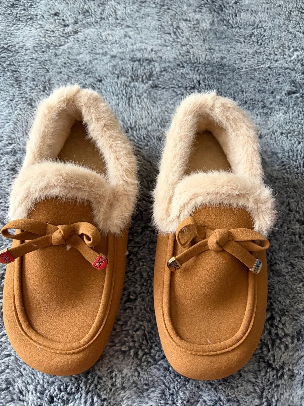 Cozy Women's Faux-Fur Lined Moccasin Slippers - Chestnut